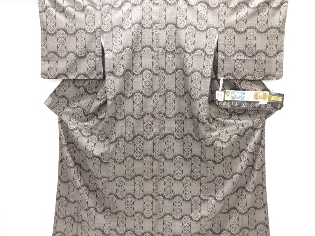 大特価品　丸紋に花模様織り出し本場泥大島紬着物(5マルキ)